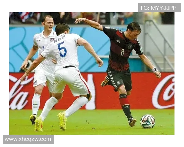 德国对阵加纳厄齐尔的精彩表现与比赛回顾